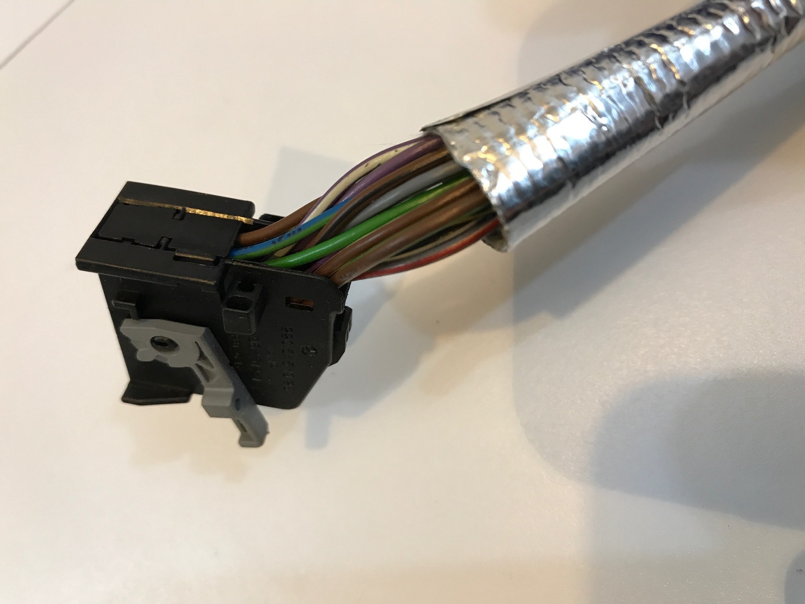 Kool Wrap Insulating Sleeve Heat Resistant Sleeve Wrap - 20mm ID X 1m Reflective Insulating Hose Shield 1 Meter Long Engine Bay Wrap - Foto 2